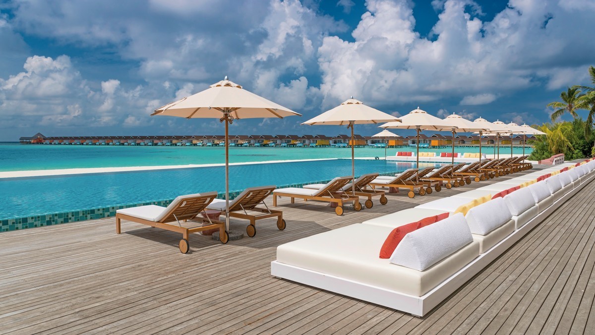 003 - The Standard, Huruvalhi Maldives.jpg