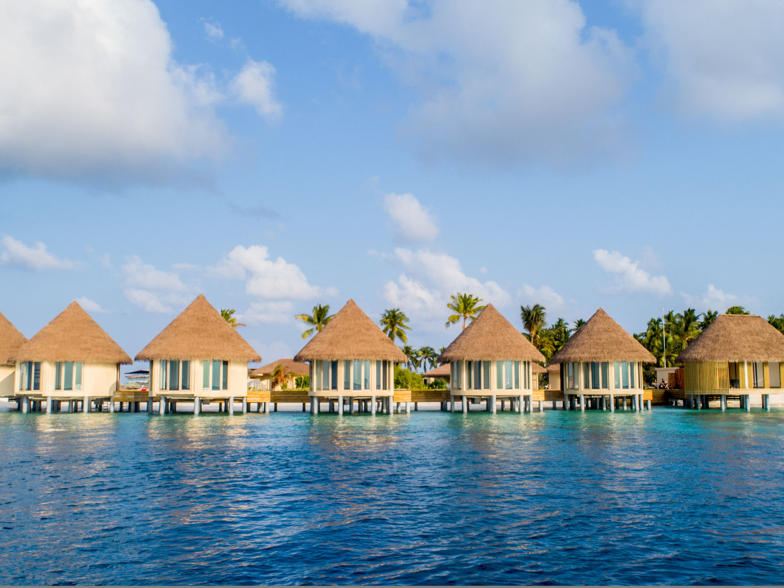 003 - InterContinental Maldives Maamunagau Resort .jpg