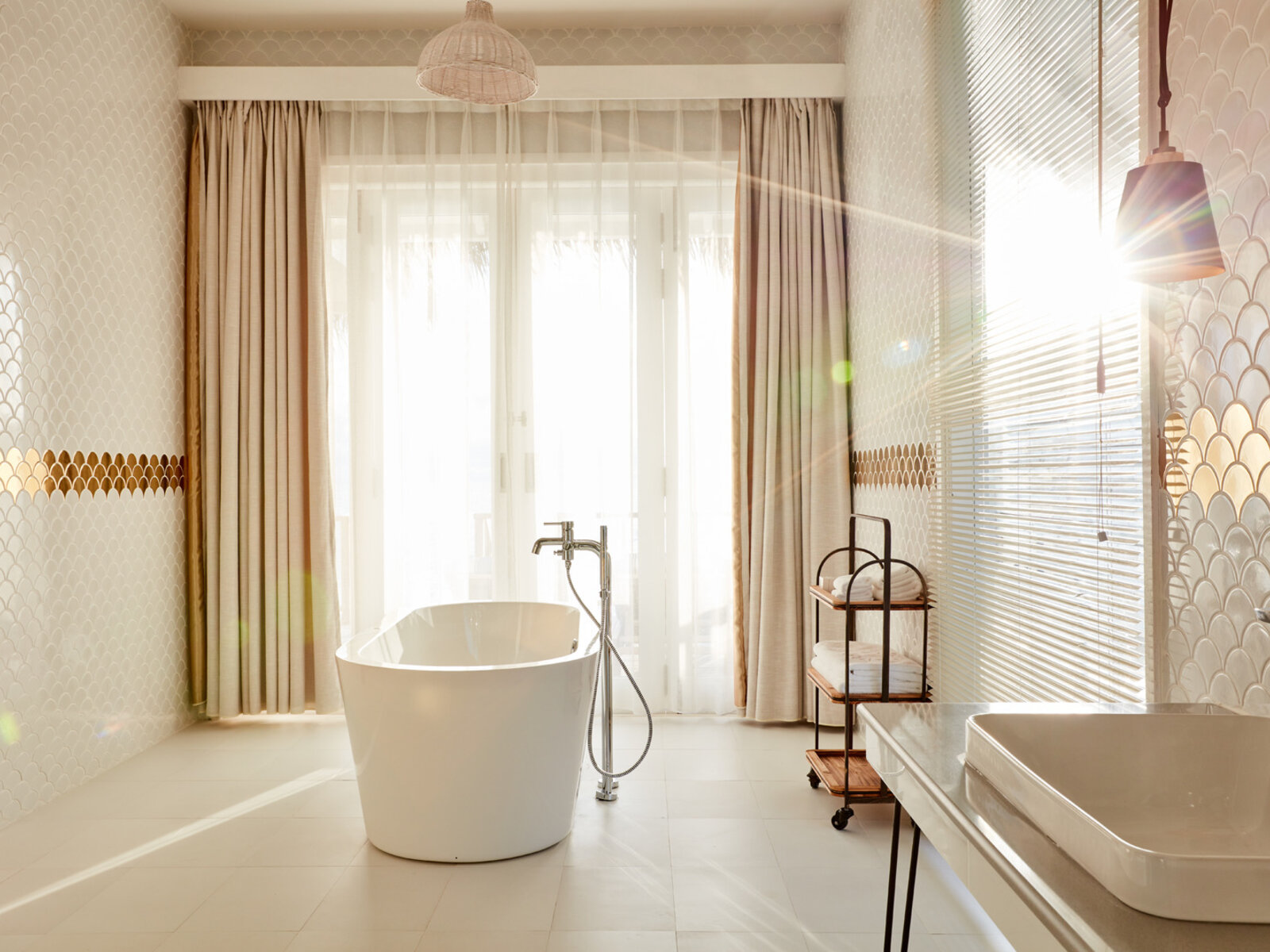 047 - Sun Aqua Iru Veli.jpg