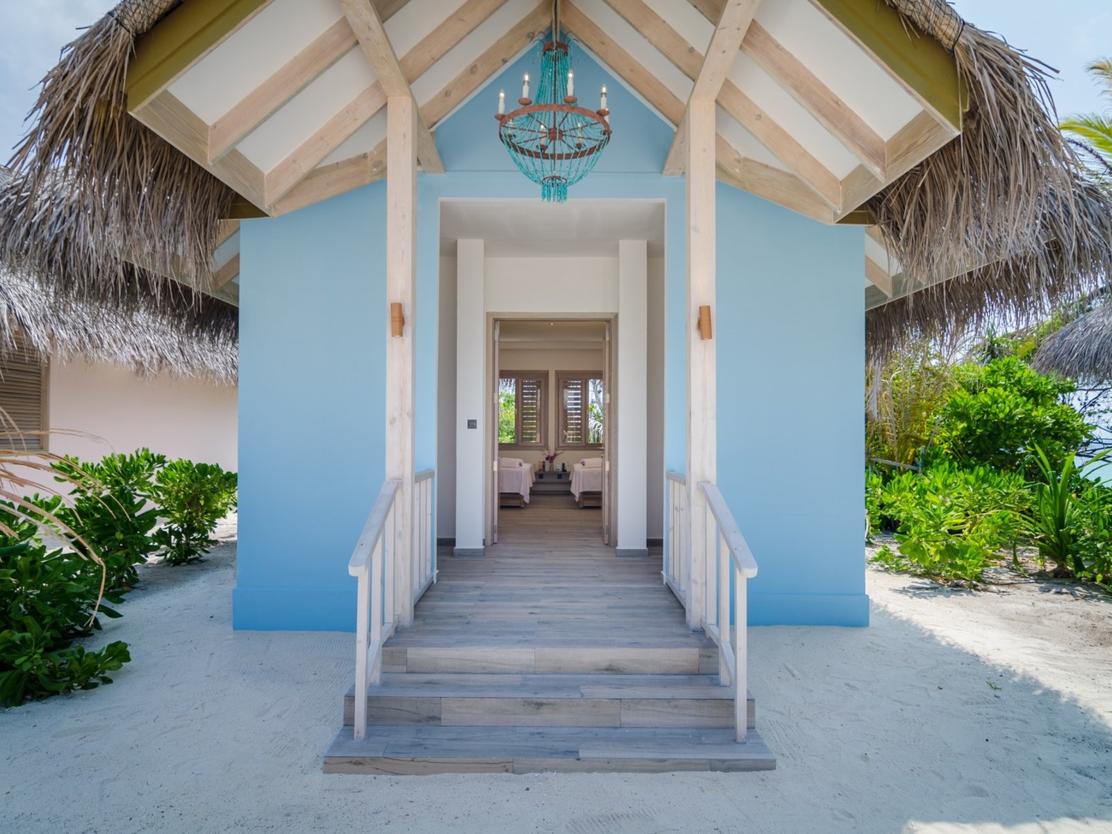 026 - Finolhu Resort.jpg