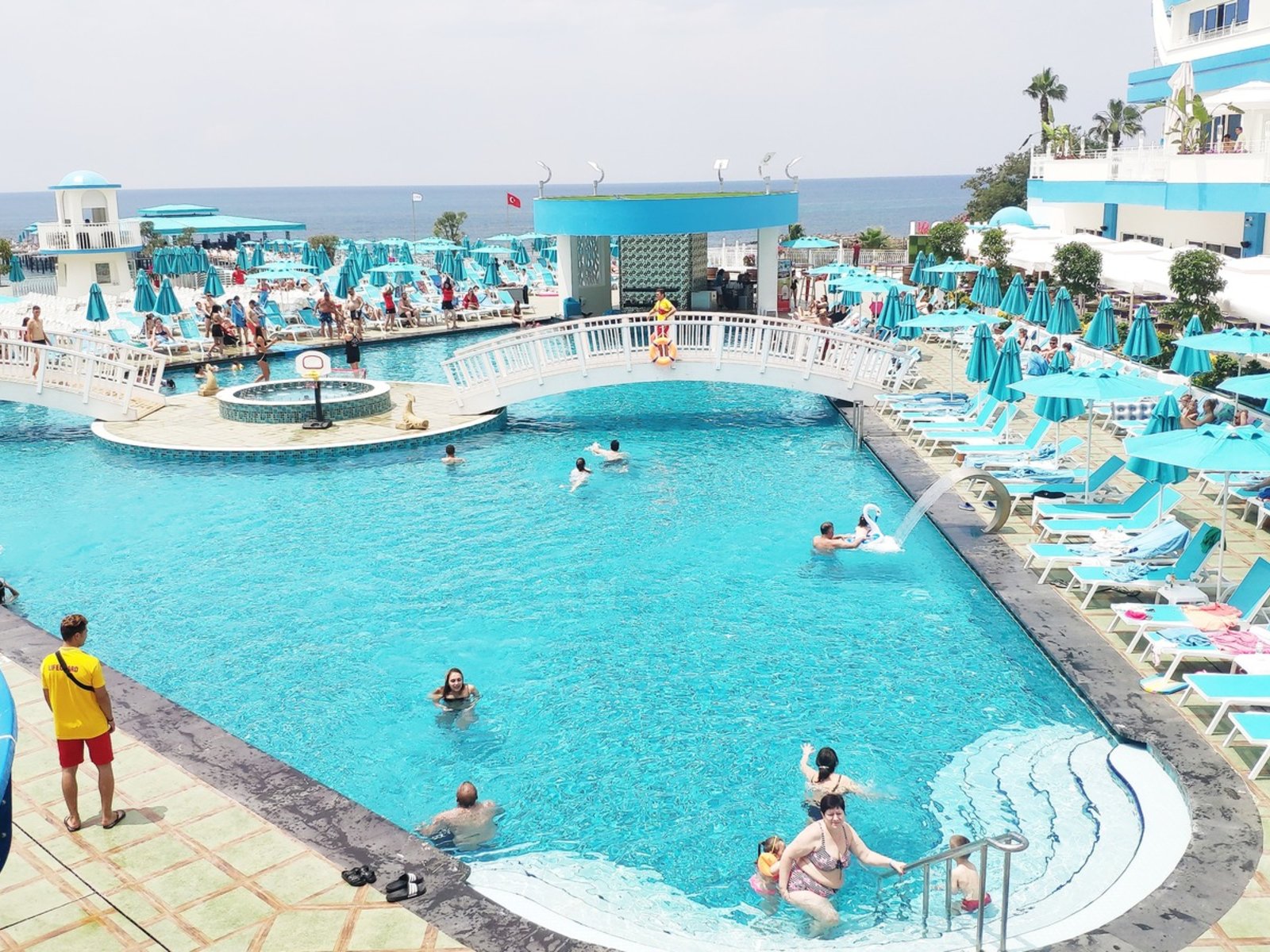 013 - Granada Luxury Beach.jpg