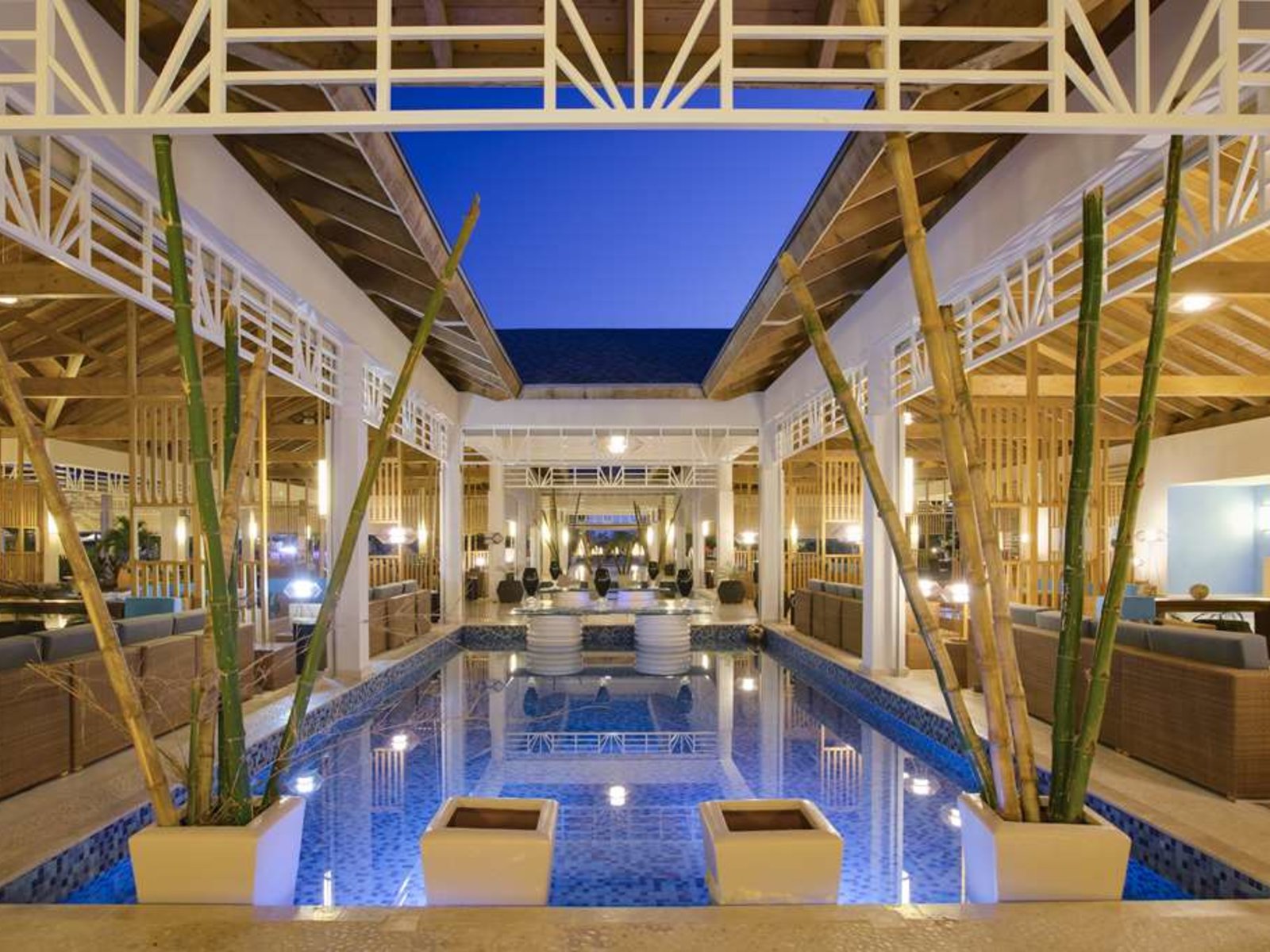 010 - Melia Jardines del Rey.jpg