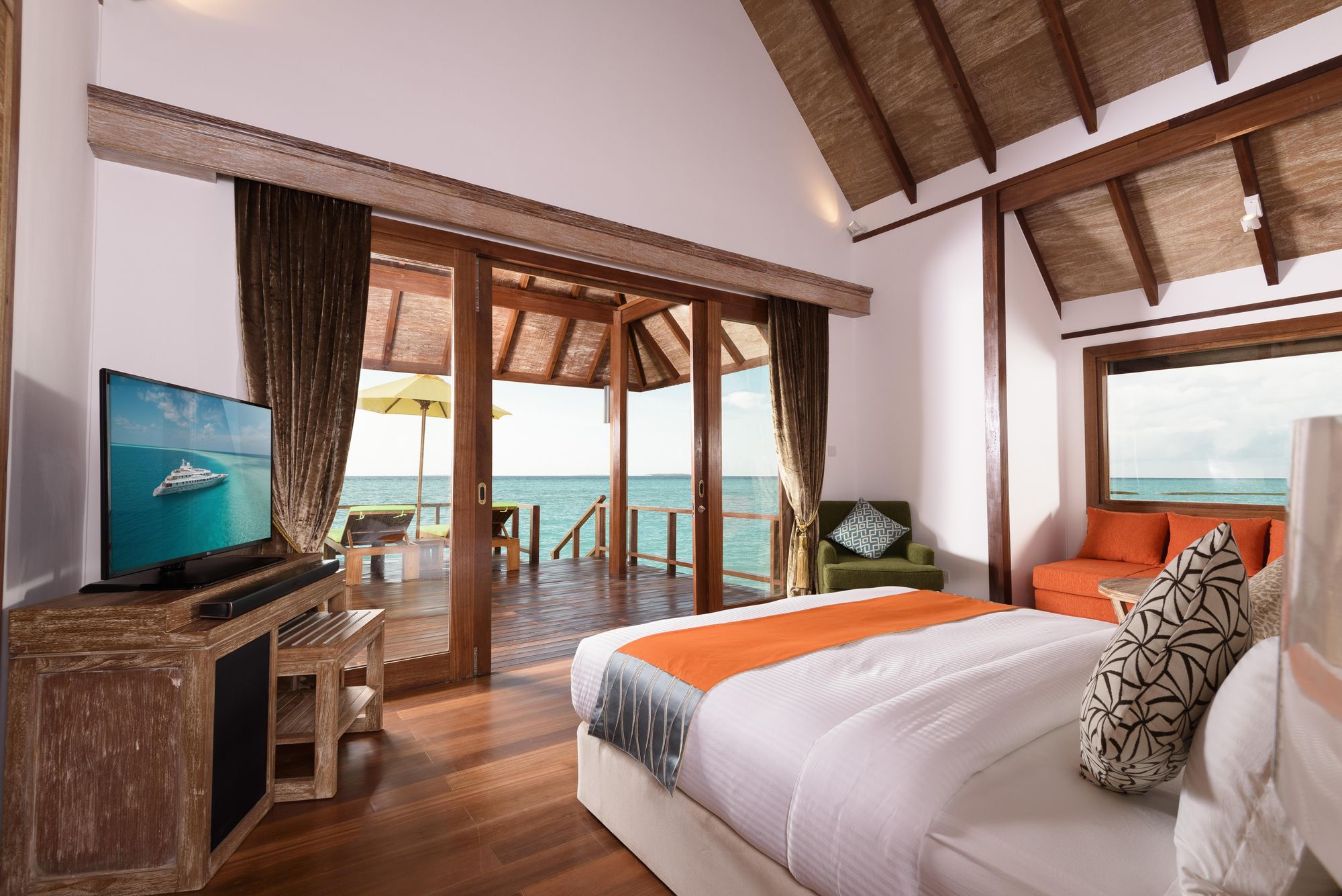 014 - Dhigufaru Island Resort.jpg
