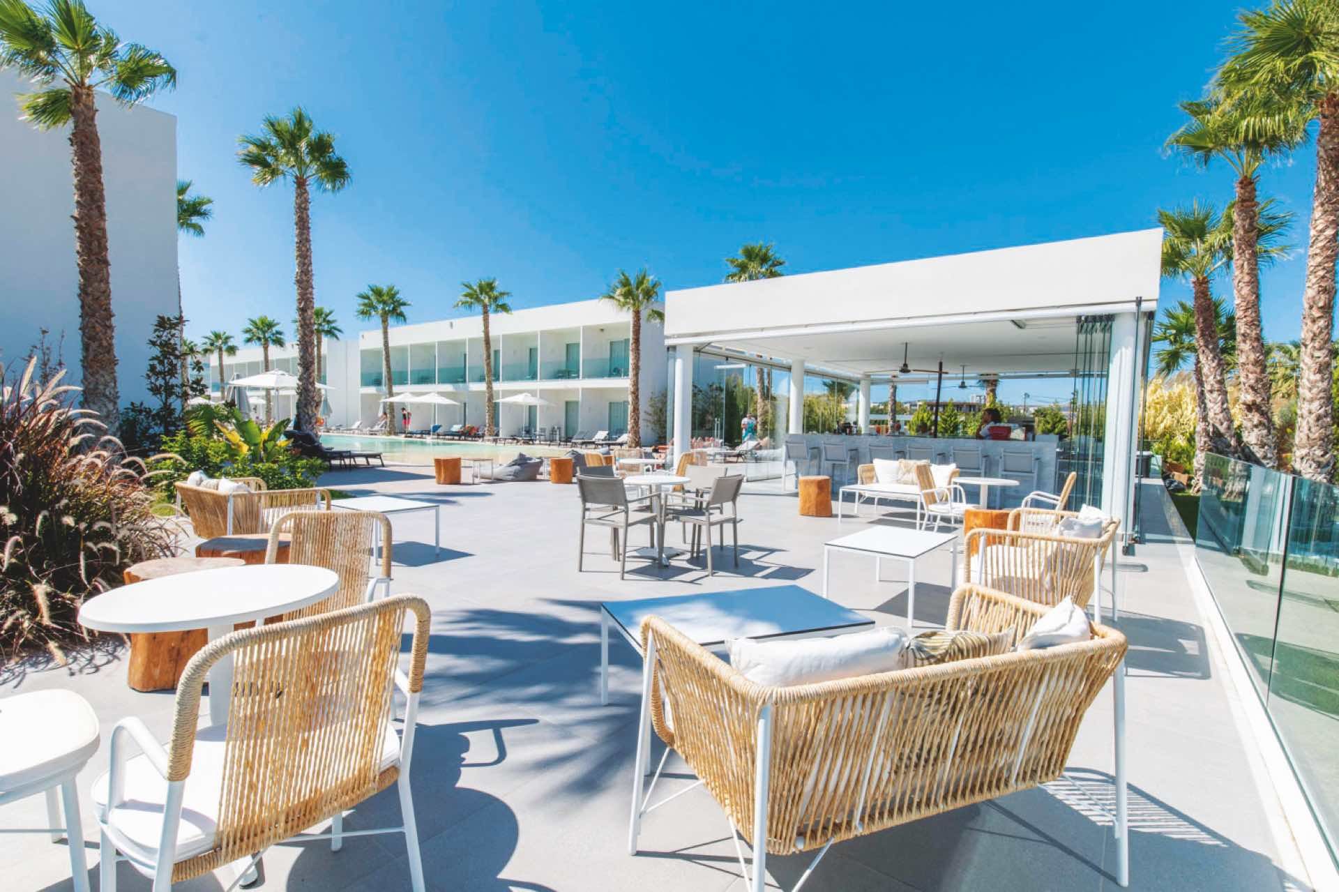 003 - White Dreams Resort.jpg