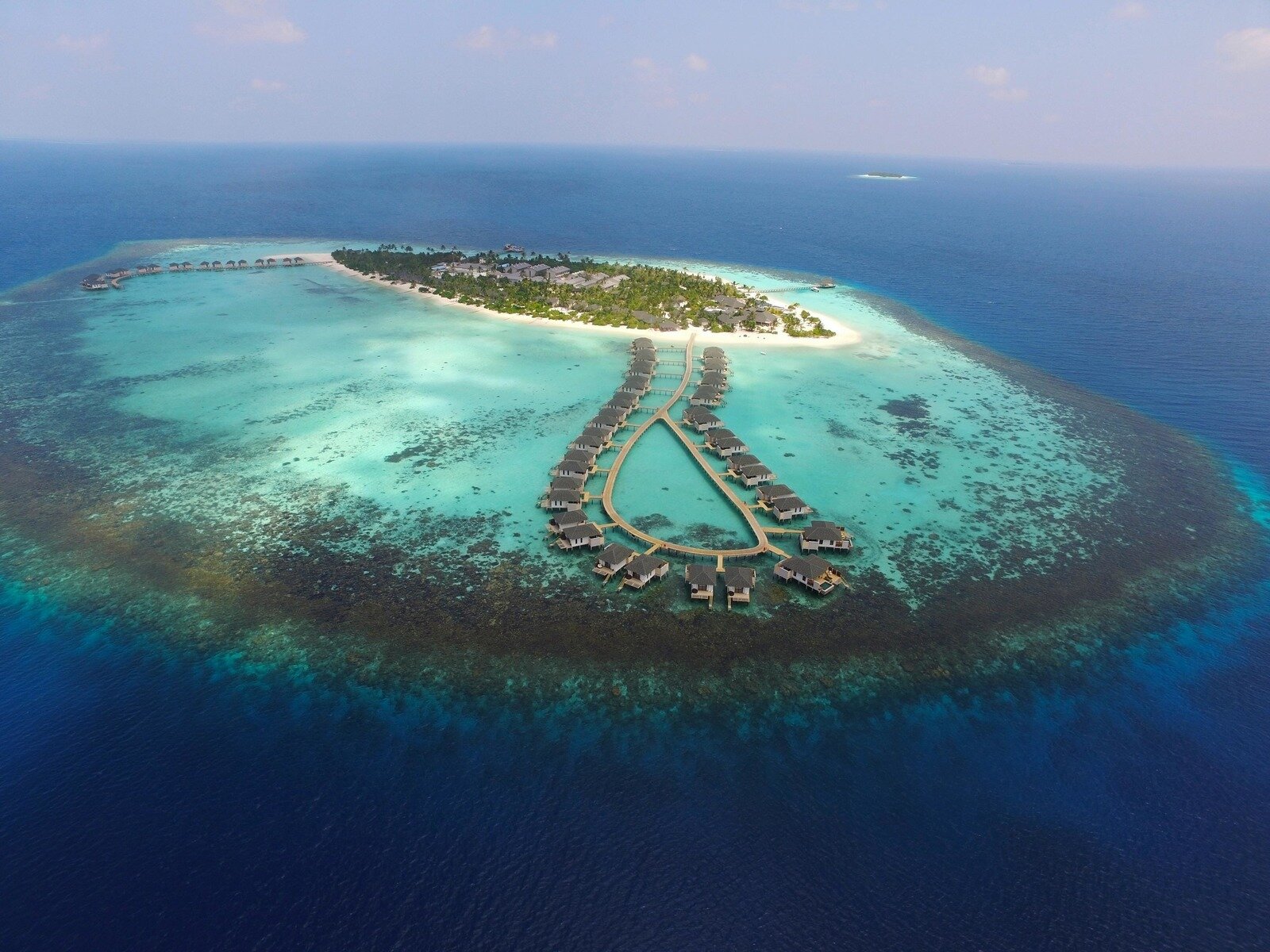 005 - Amari Havodda Maldives.jpg