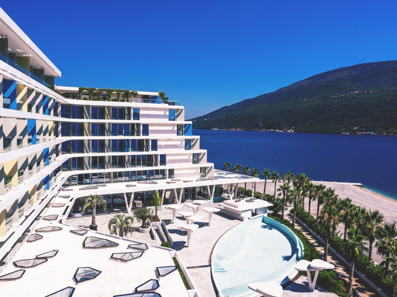 003 - Carine Hotel Kumbor .jpg