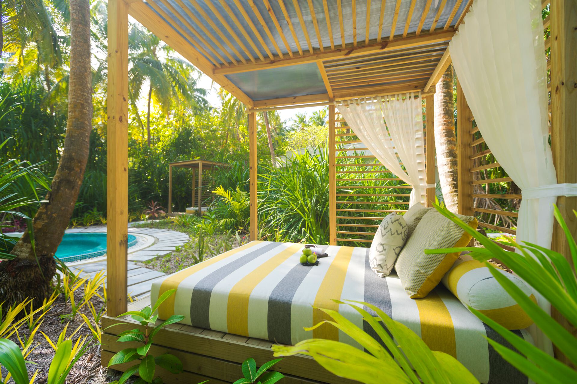 96246209 - Dhigali Maldives.jpg