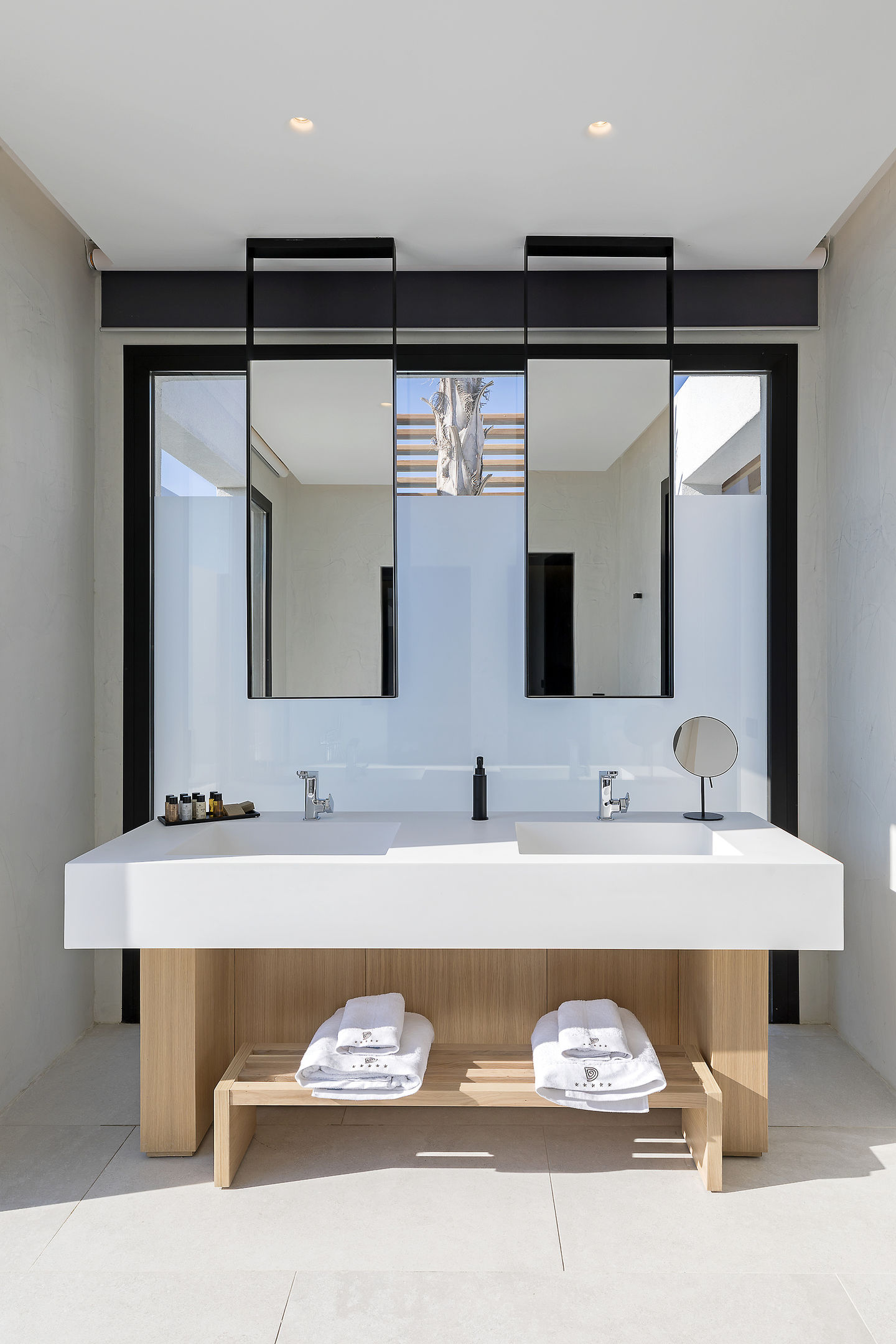 019 - D´Andrea Lagoon All-Suites .jpg