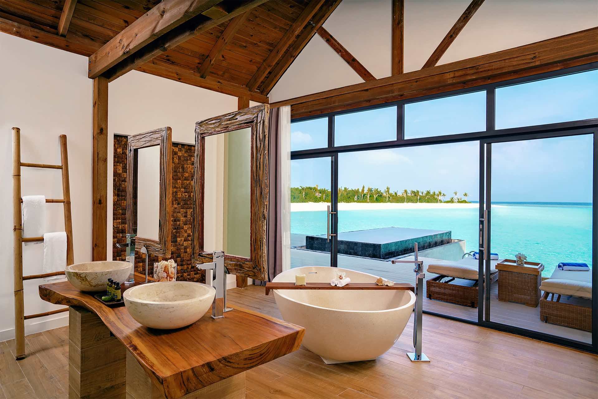 015 - Mövenpick Resort & Spa Kuredhivaru.jpg