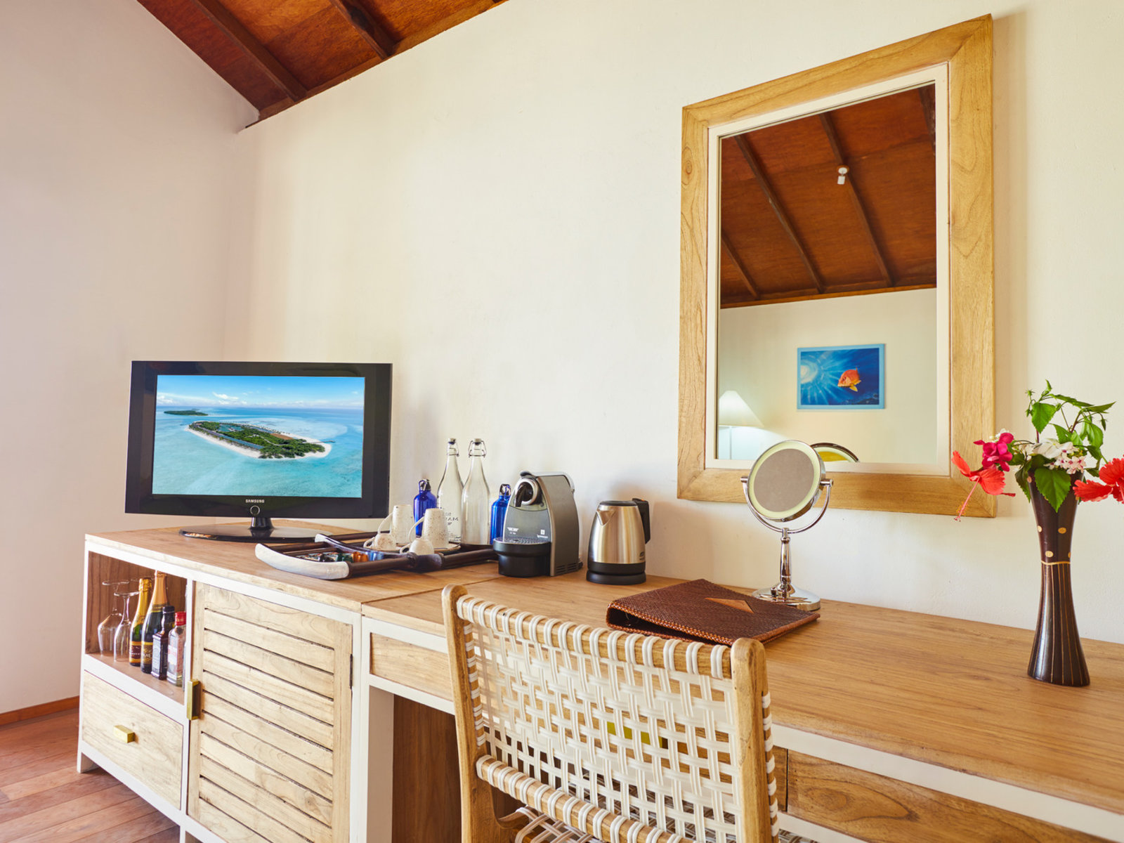 028 - Innahura Maldives Resort.jpg