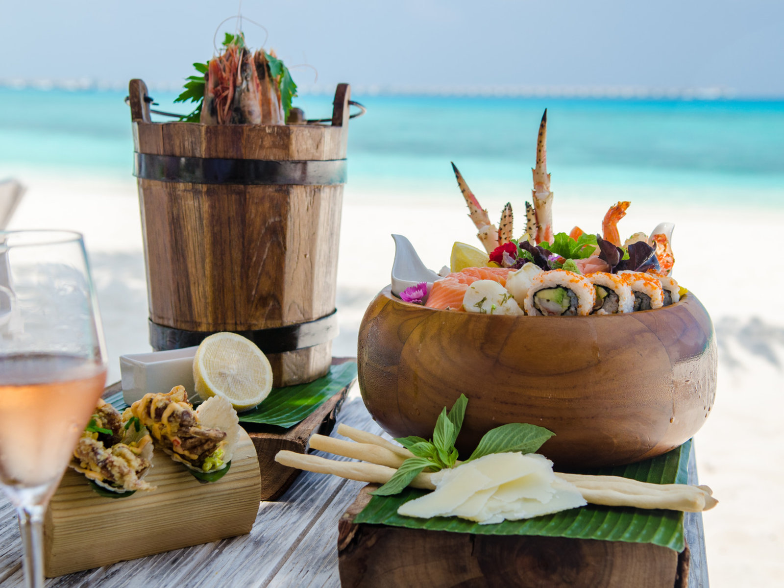 011 - Finolhu Resort.jpg