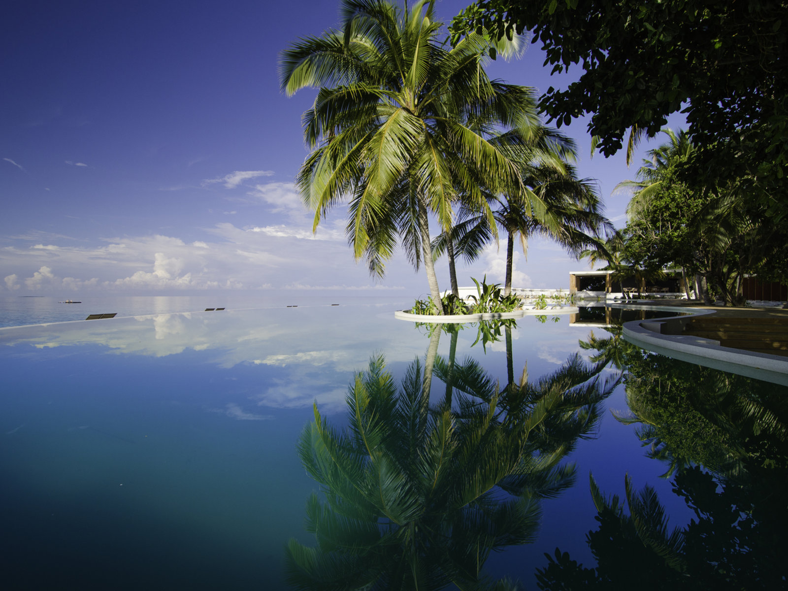 008 - Amilla Fushi.jpg