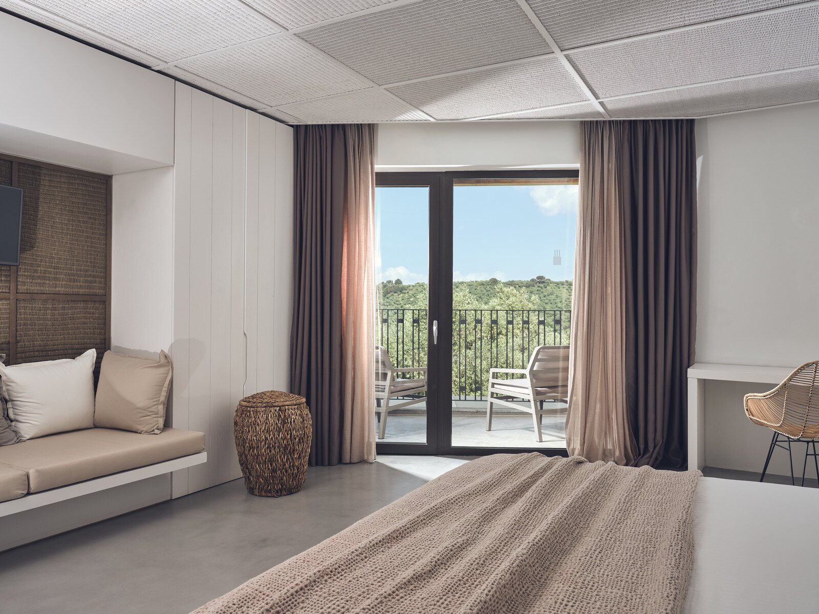 85032627 - Zante Maris Suites.jpg