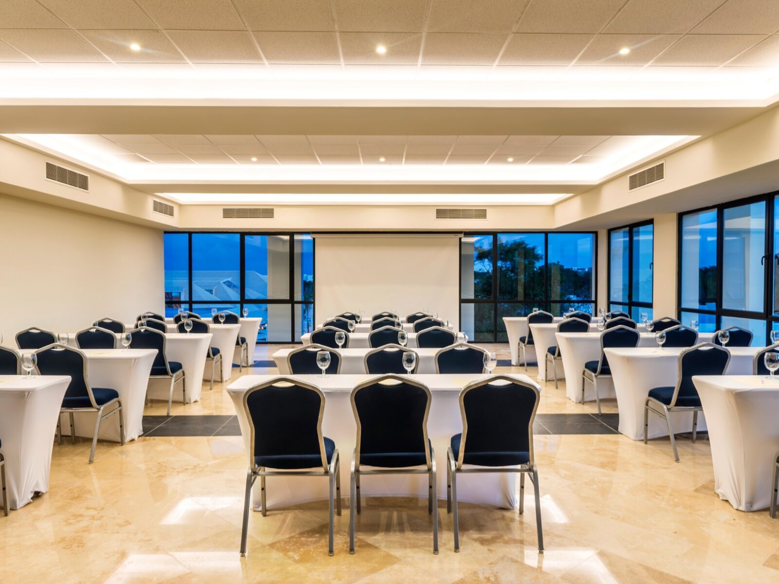 023 - Ocean Riviera Paradise.jpg