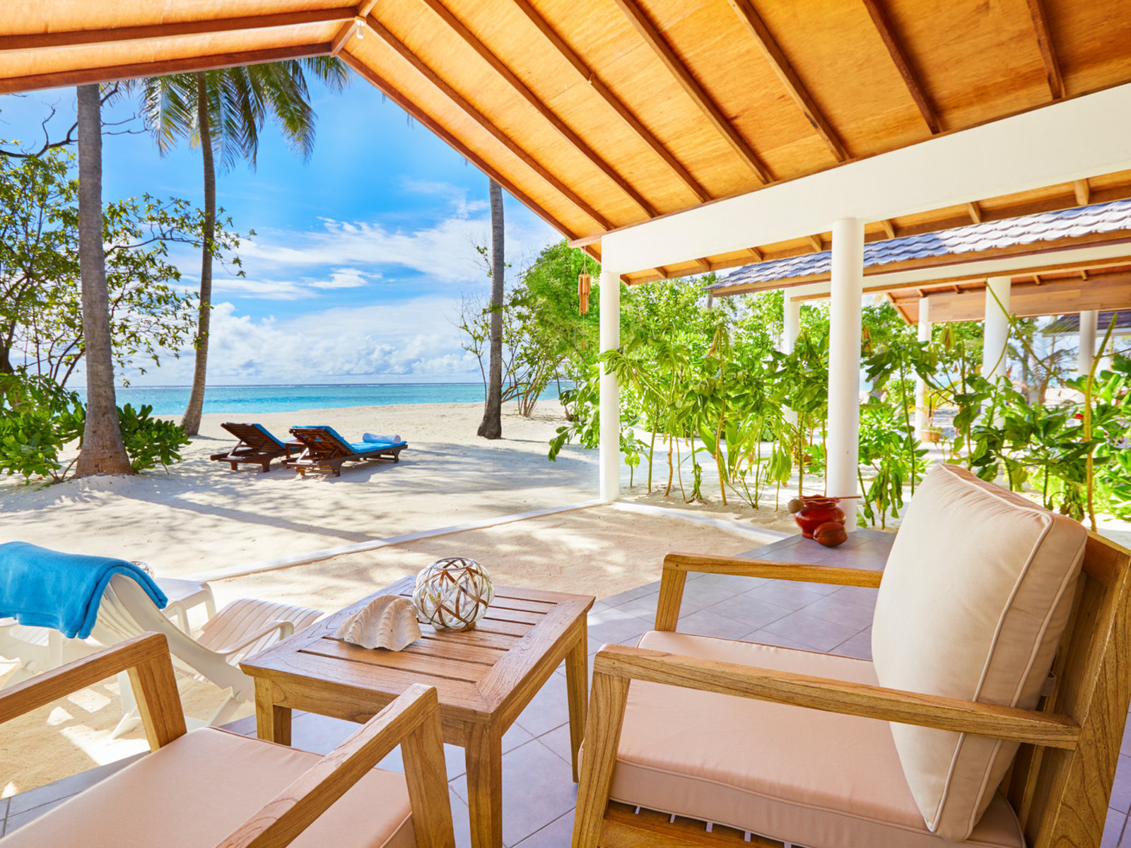 025 - Innahura Maldives Resort.jpg