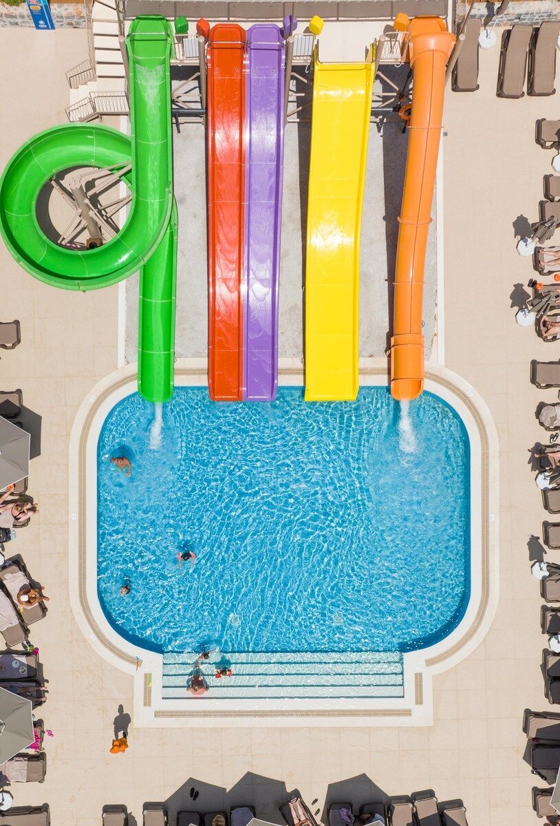 008 - Nana Royal.jpg