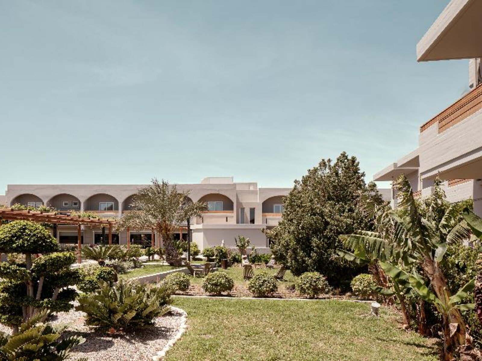 003 - Cooks Club Tigaki .jpg