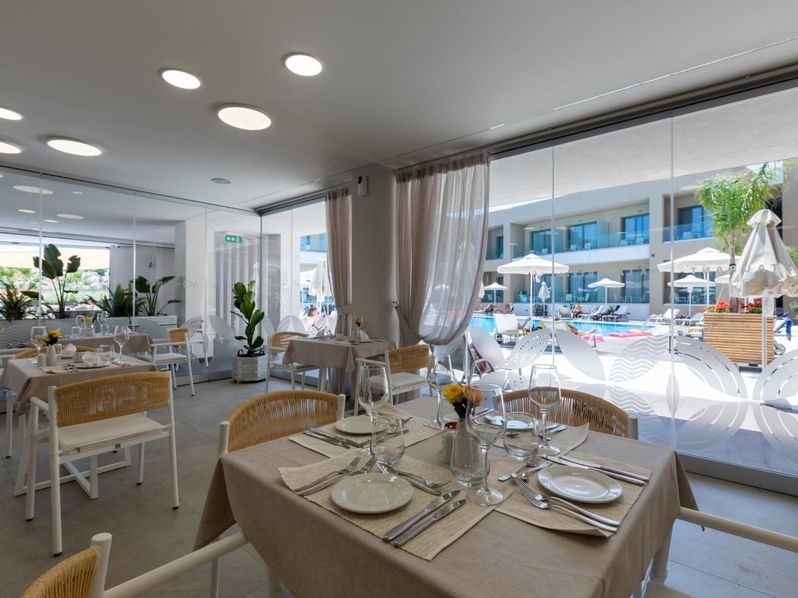 035 - White Olive Elite Laganas.jpg