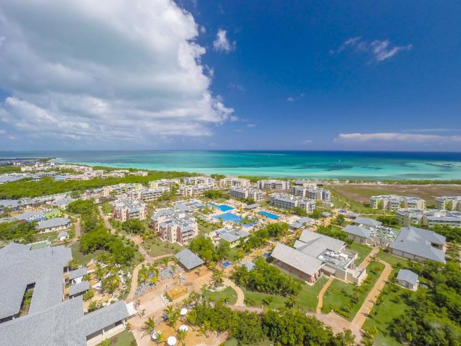 022 - Melia Jardines del Rey.jpg