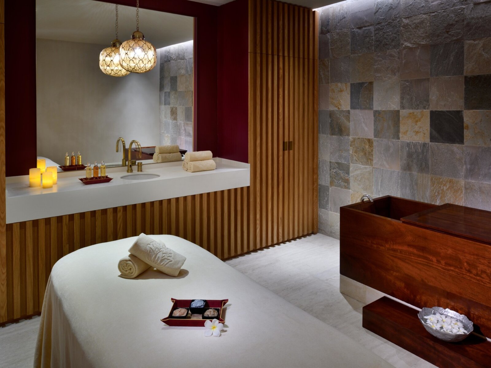 028 - Emerald Palace Kempinski Hotel .jpg