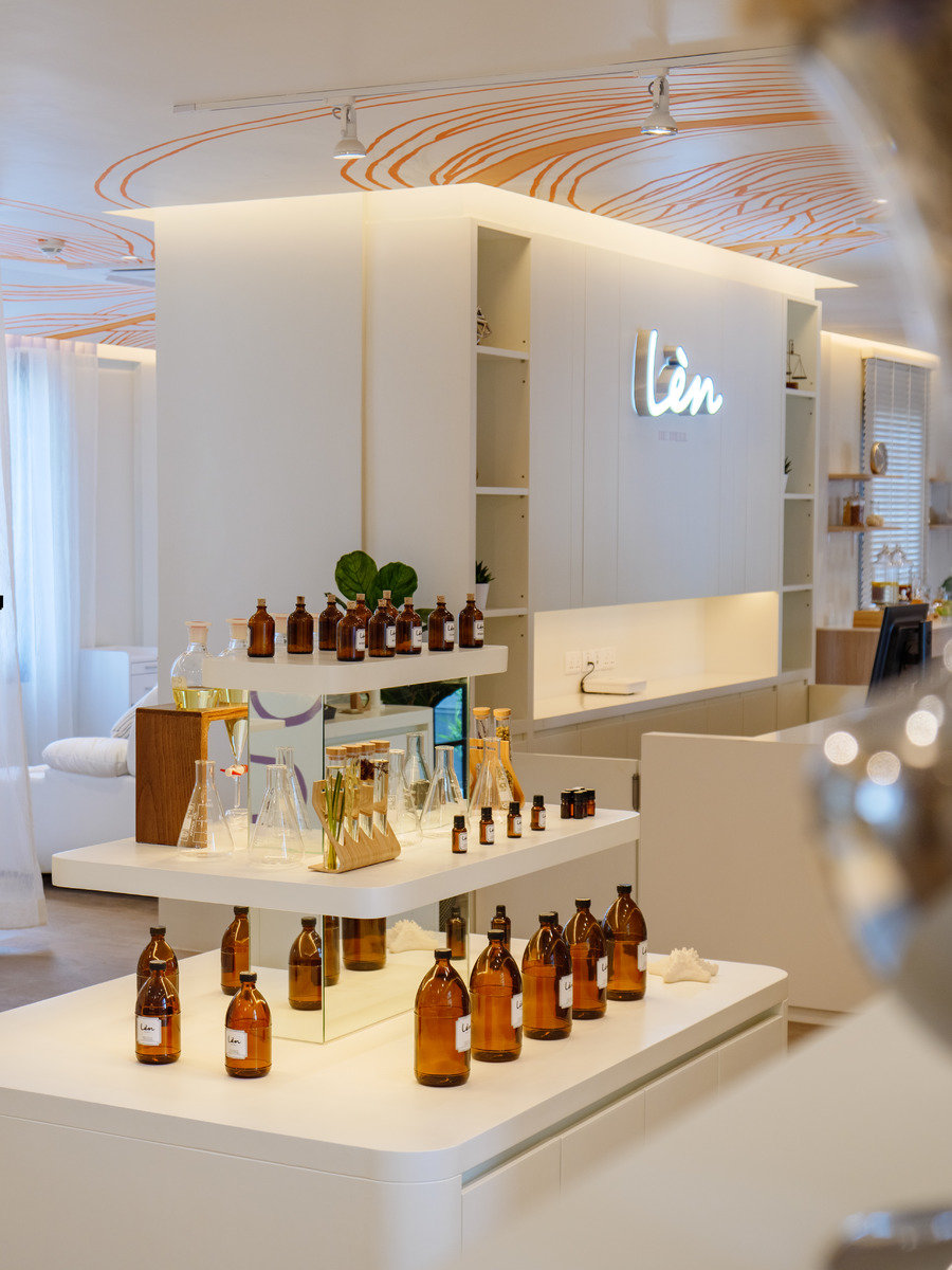 025 - SAii Lagoon Maldives, Curio Collection by Hilton.jpg