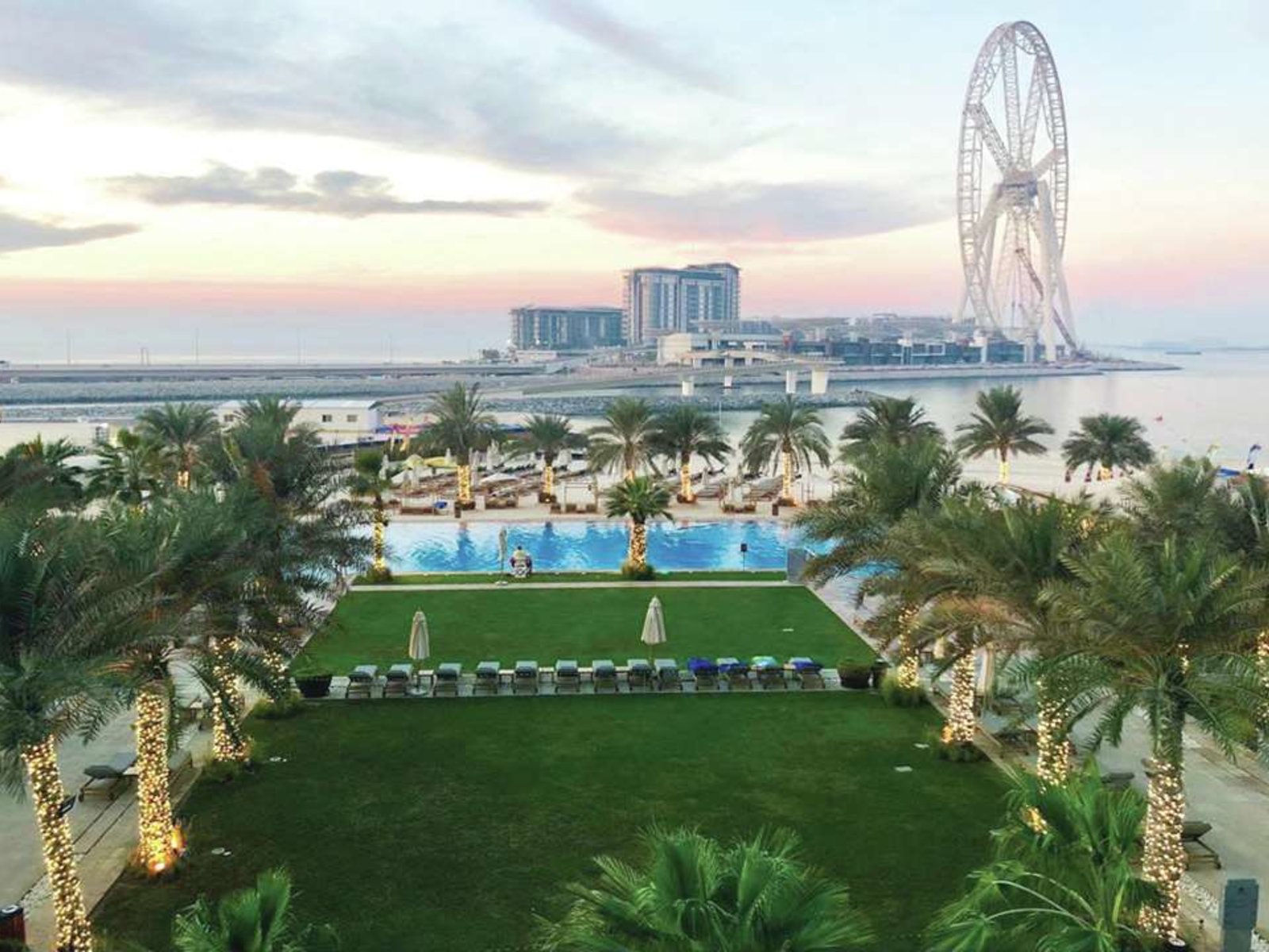 028 - DoubleTree by Hilton Dubai Jumeirah Beach.jpg