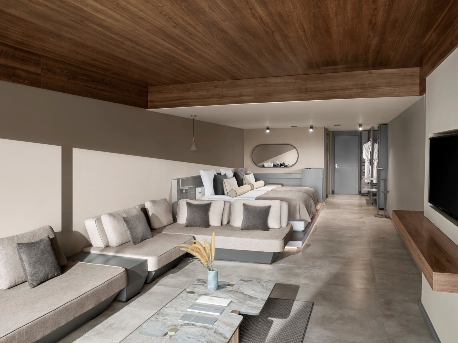 027 - PALOMA Finesse Side.jpg