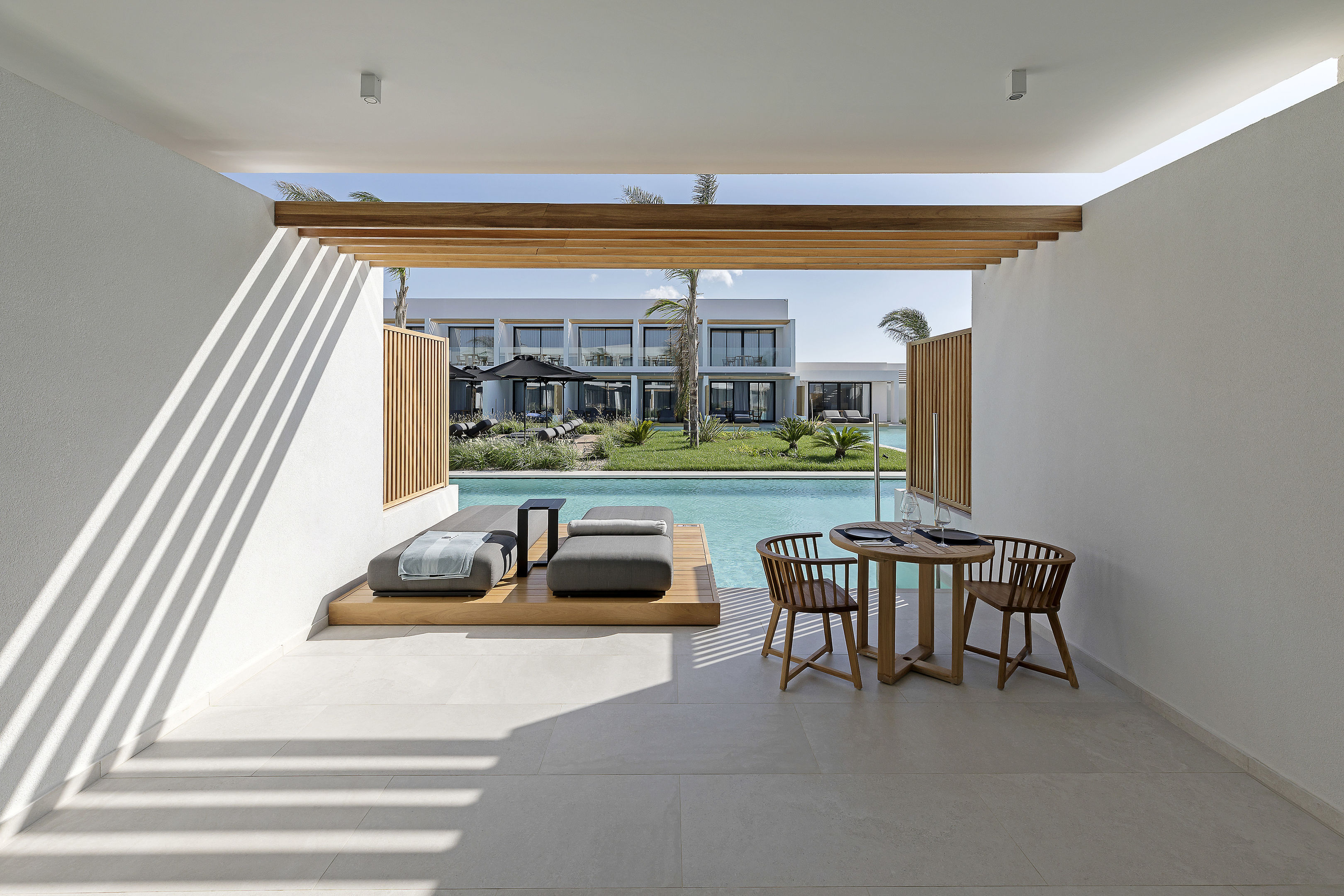 005 - D´Andrea Lagoon All-Suites .jpg