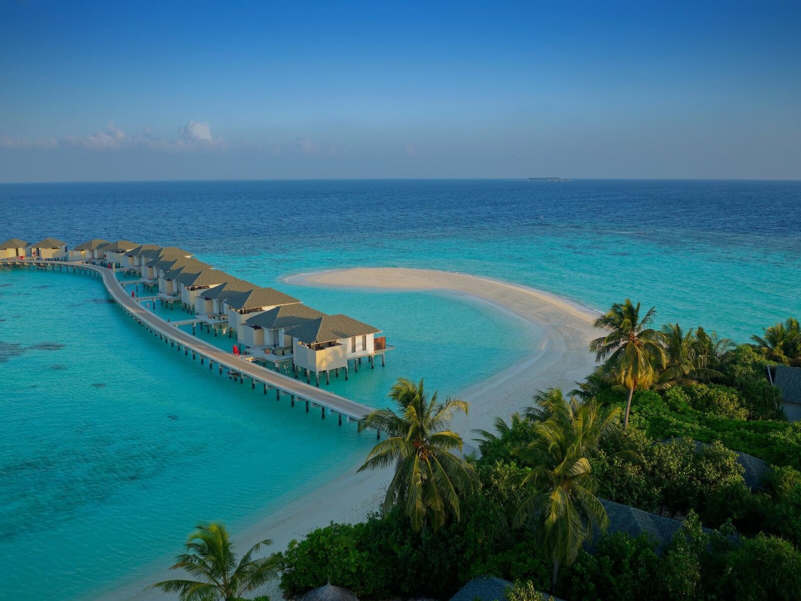 003 - Amari Havodda Maldives.jpg