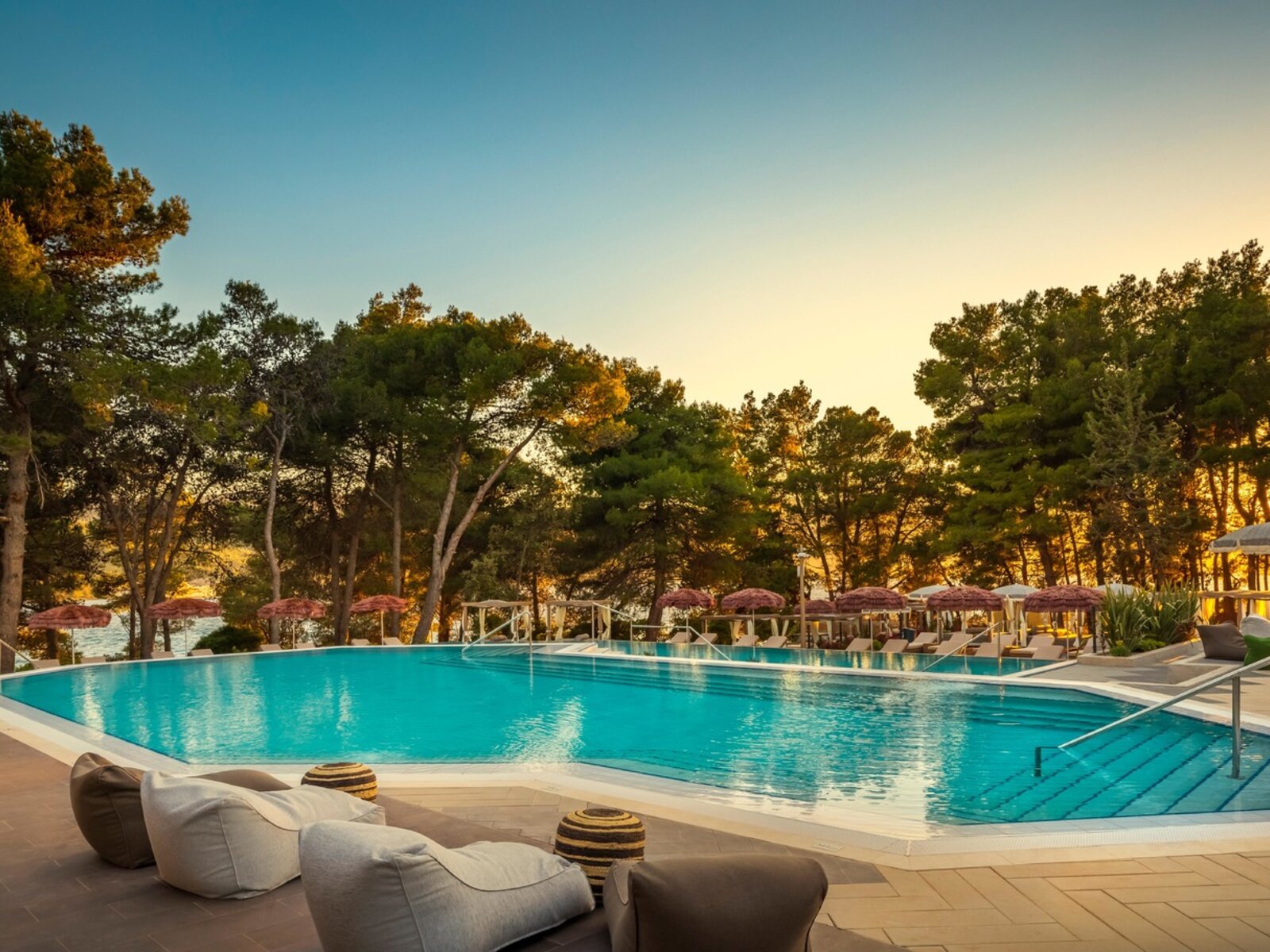 005 - ] by Valamar.jpg