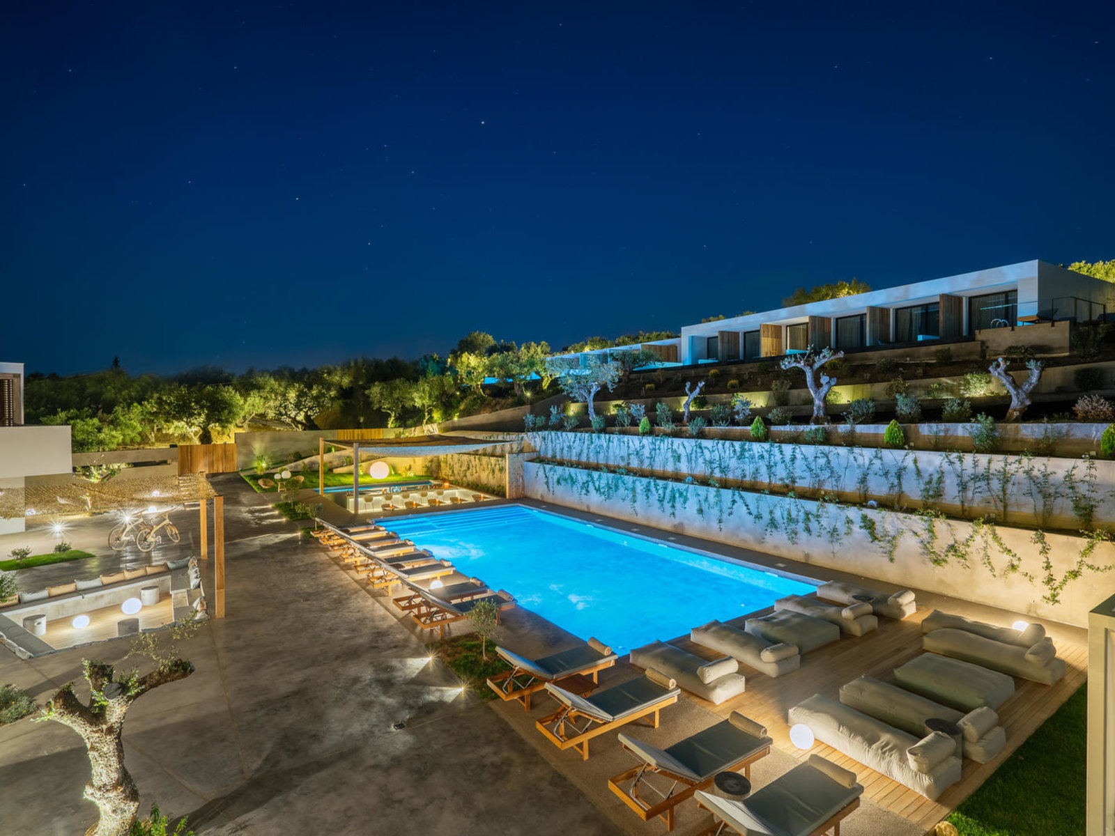 85032600 - Zante Maris Suites.jpg