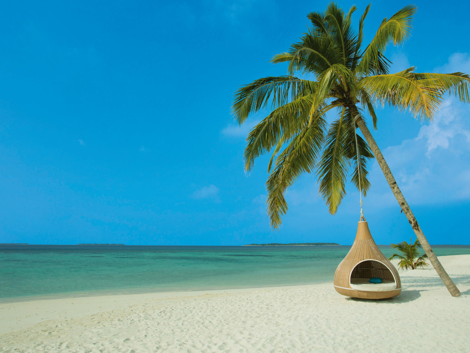 006 - Furaveri Island Resort & Spa.jpg