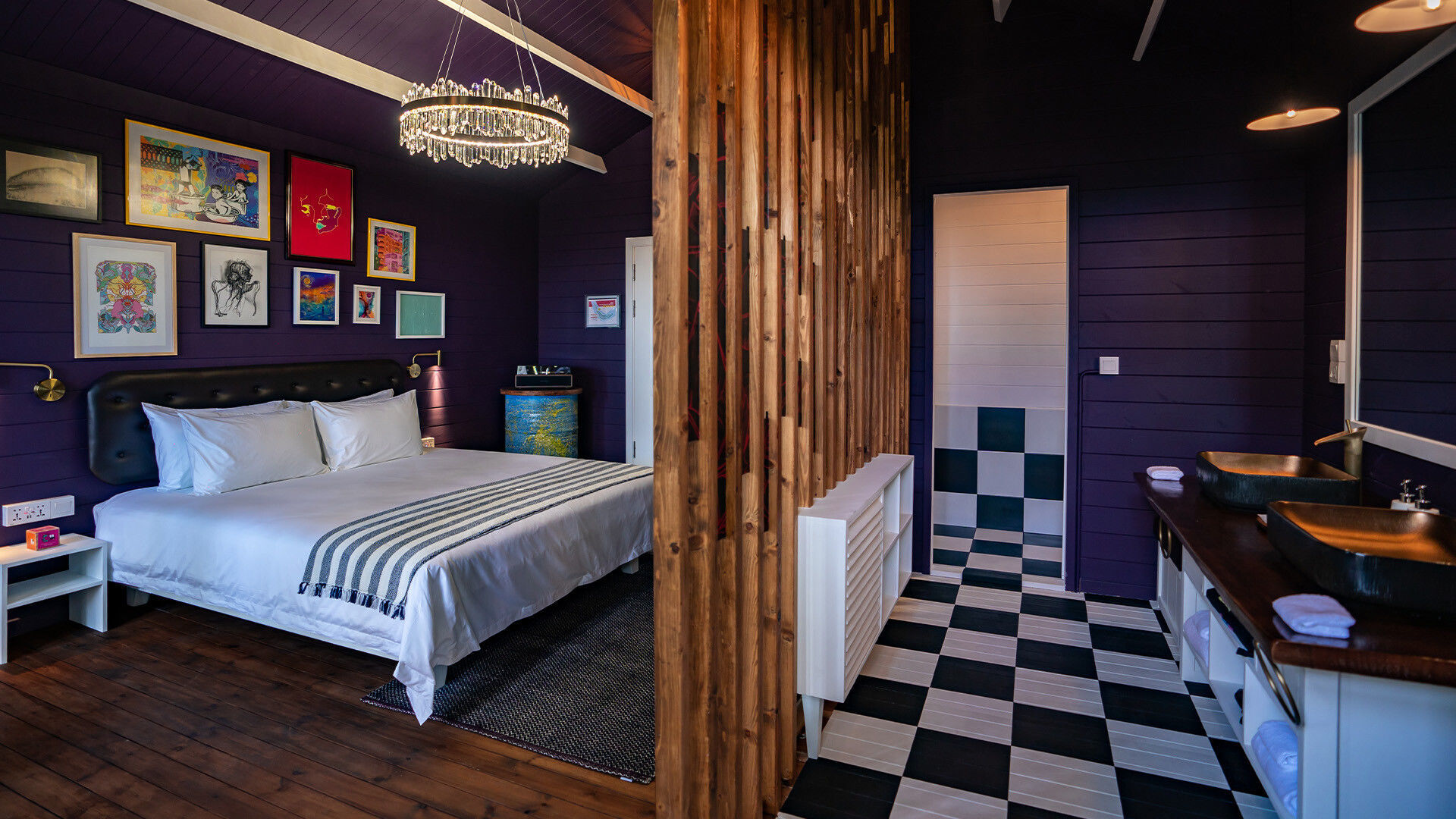 002 - Oaga Art Resort.jpg