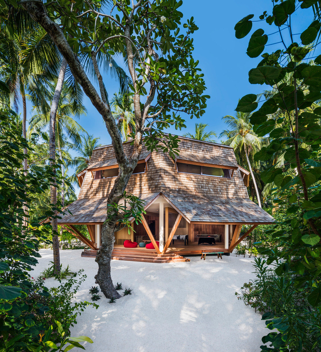 042 - The St. Regis Maldives Vommuli Resort.jpg