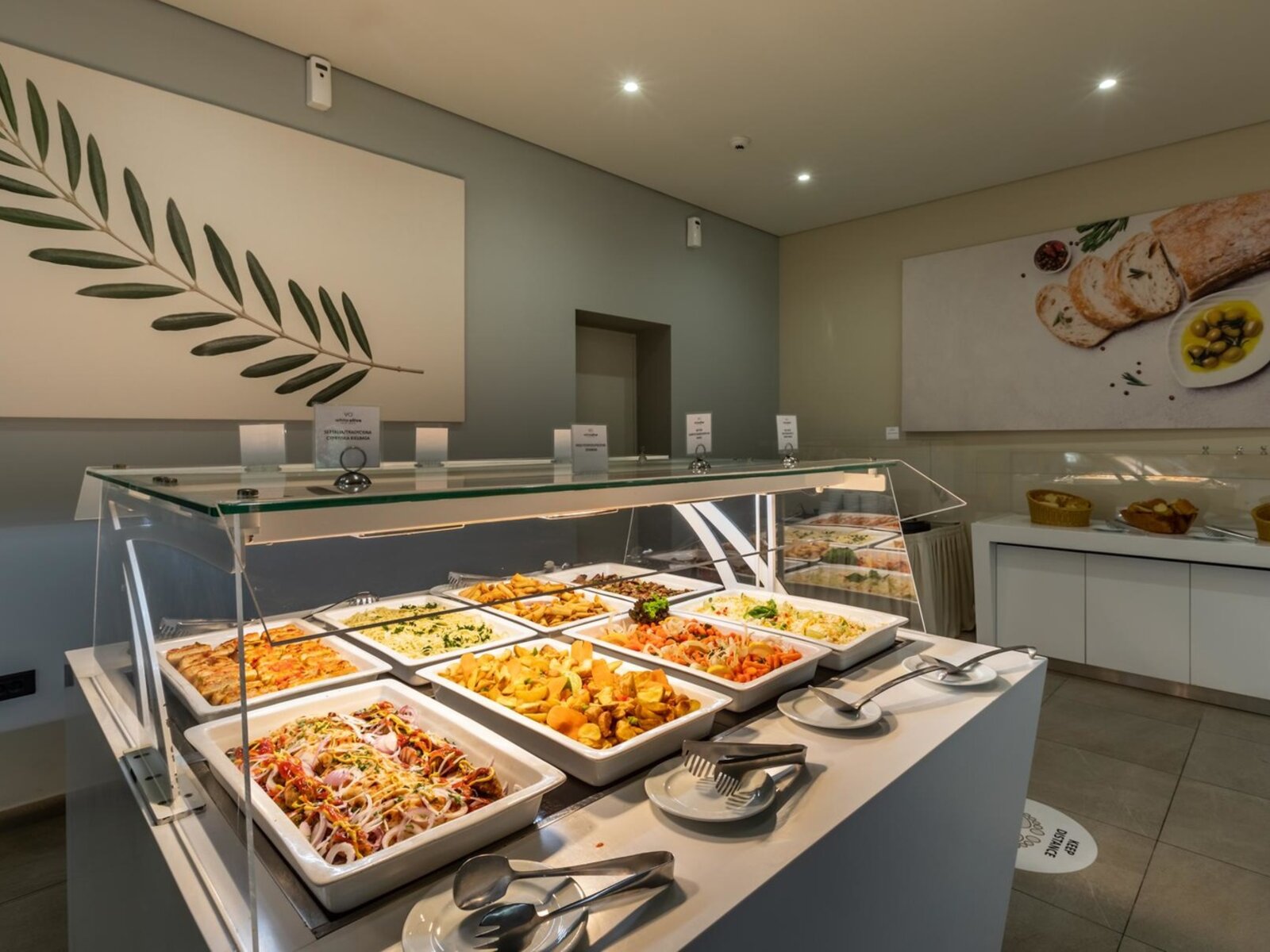 040 - White Olive Elite Laganas.jpg