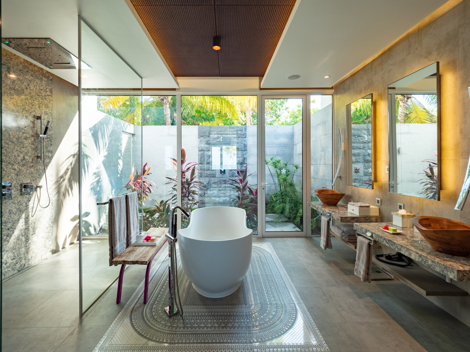 030 - LUX* North Male Atoll .jpg