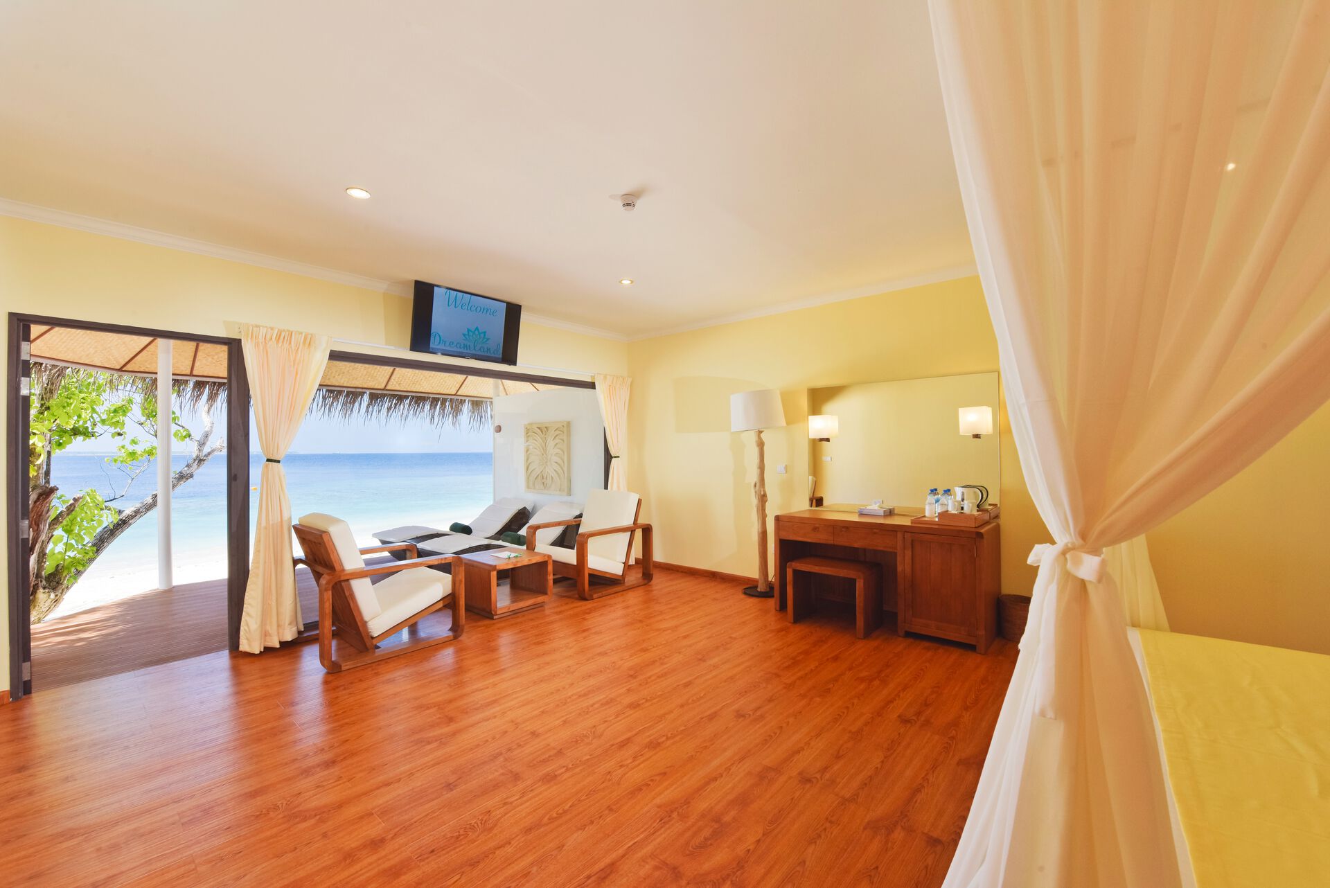 004 - Dreamland Unique Island Resort & Spa.jpg