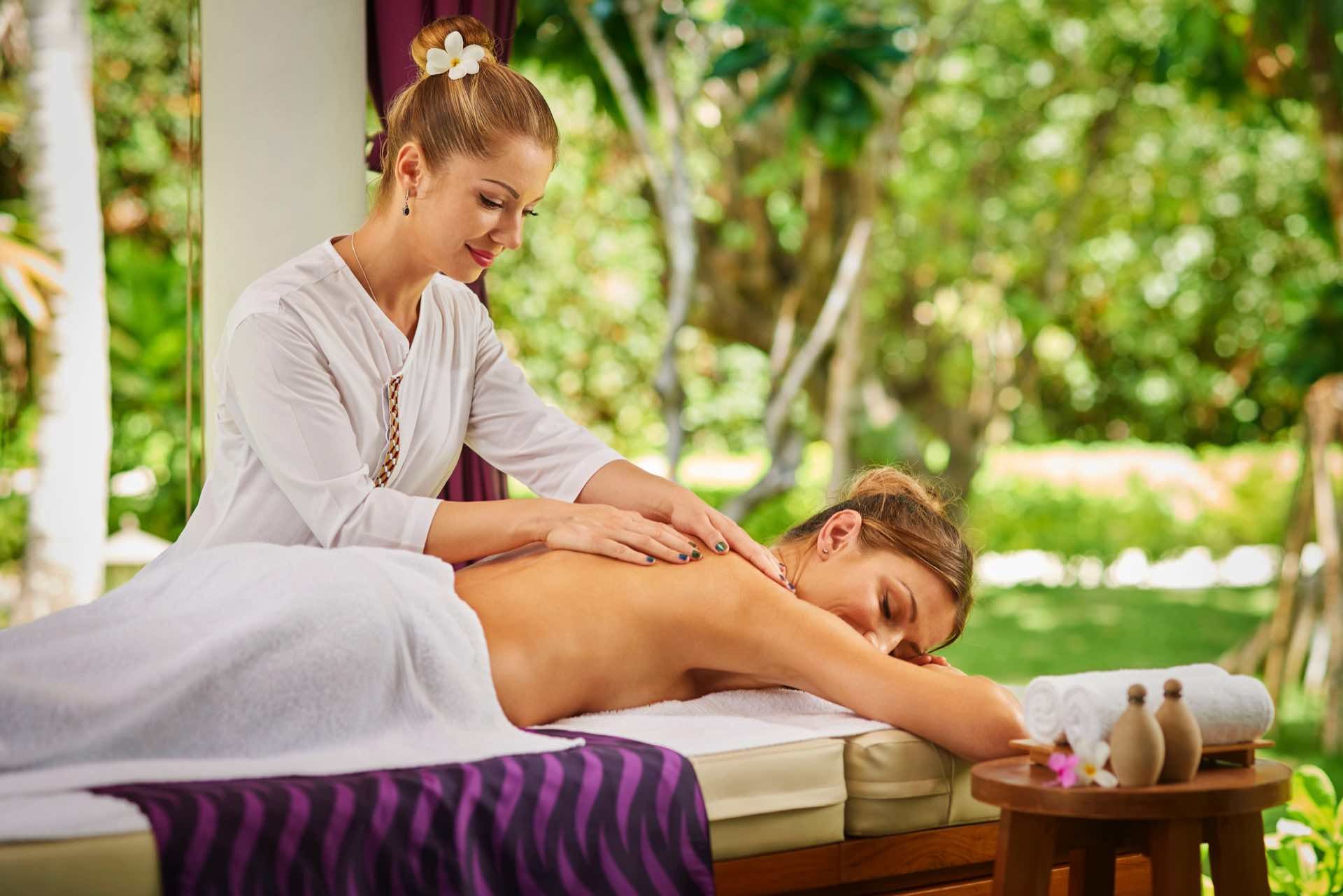 035 - Mercure Maldives Kooddoo Resort.jpg