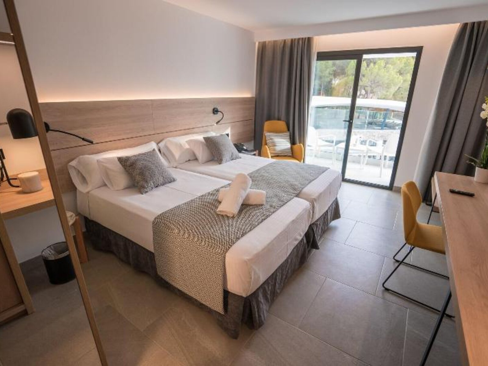 030 - Morlans Suites.jpg