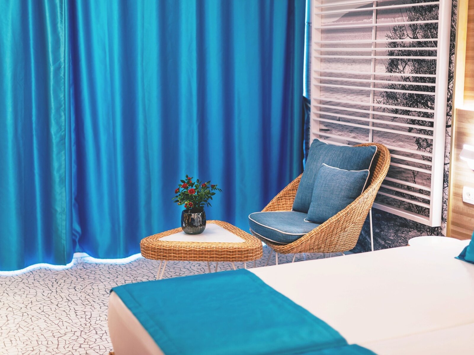 013 - Carine Hotel Kumbor .jpg