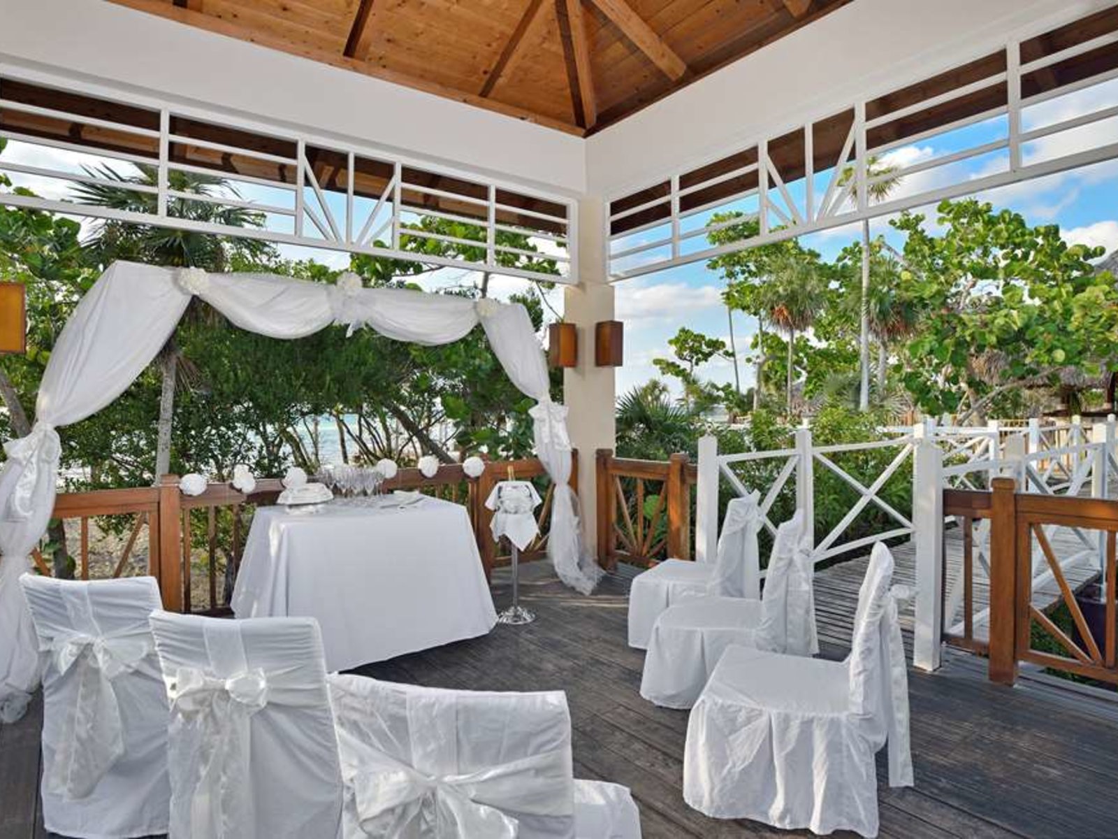 044 - Melia Jardines del Rey.jpg