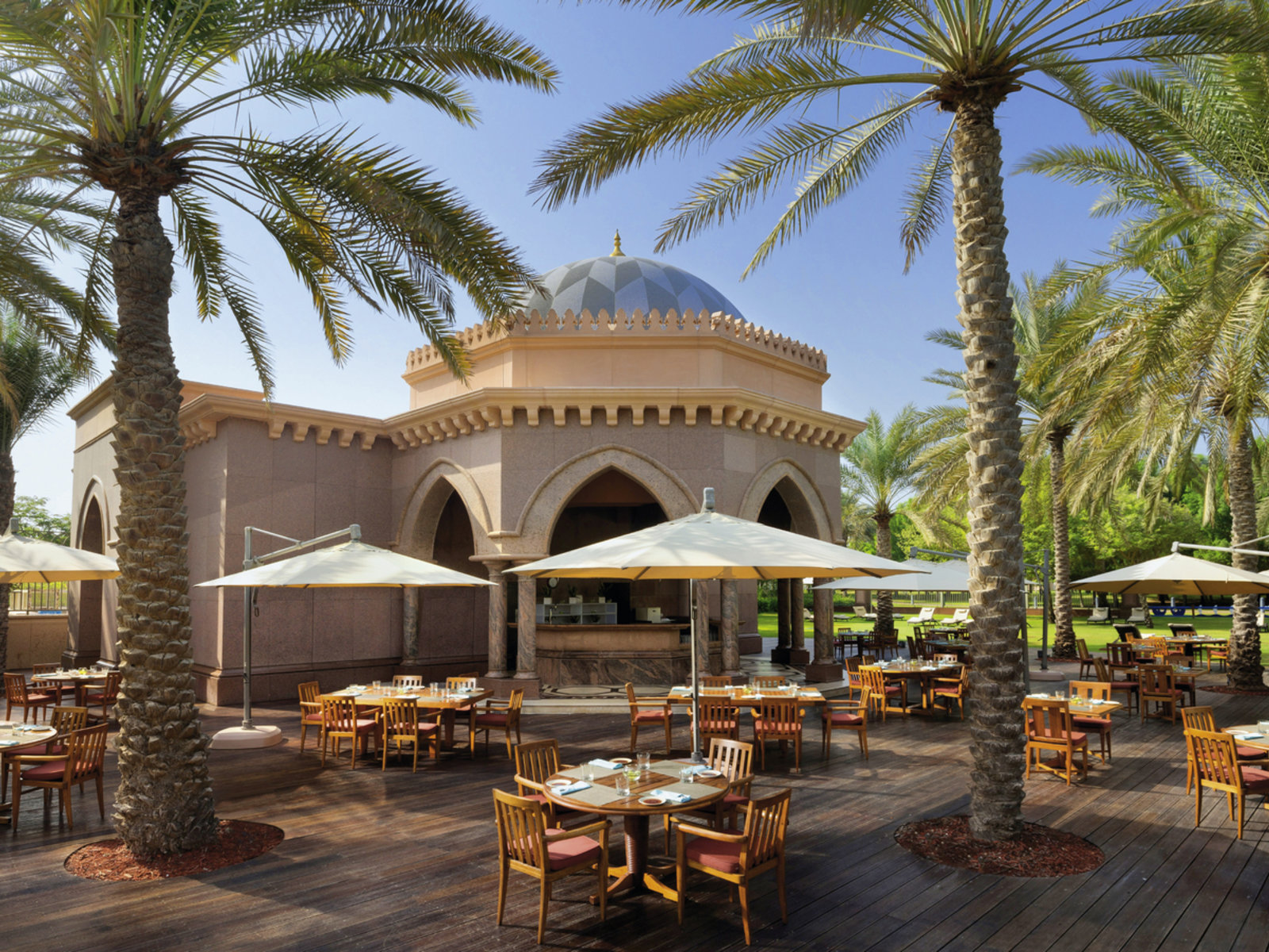 020 - Emirates Palace.jpg