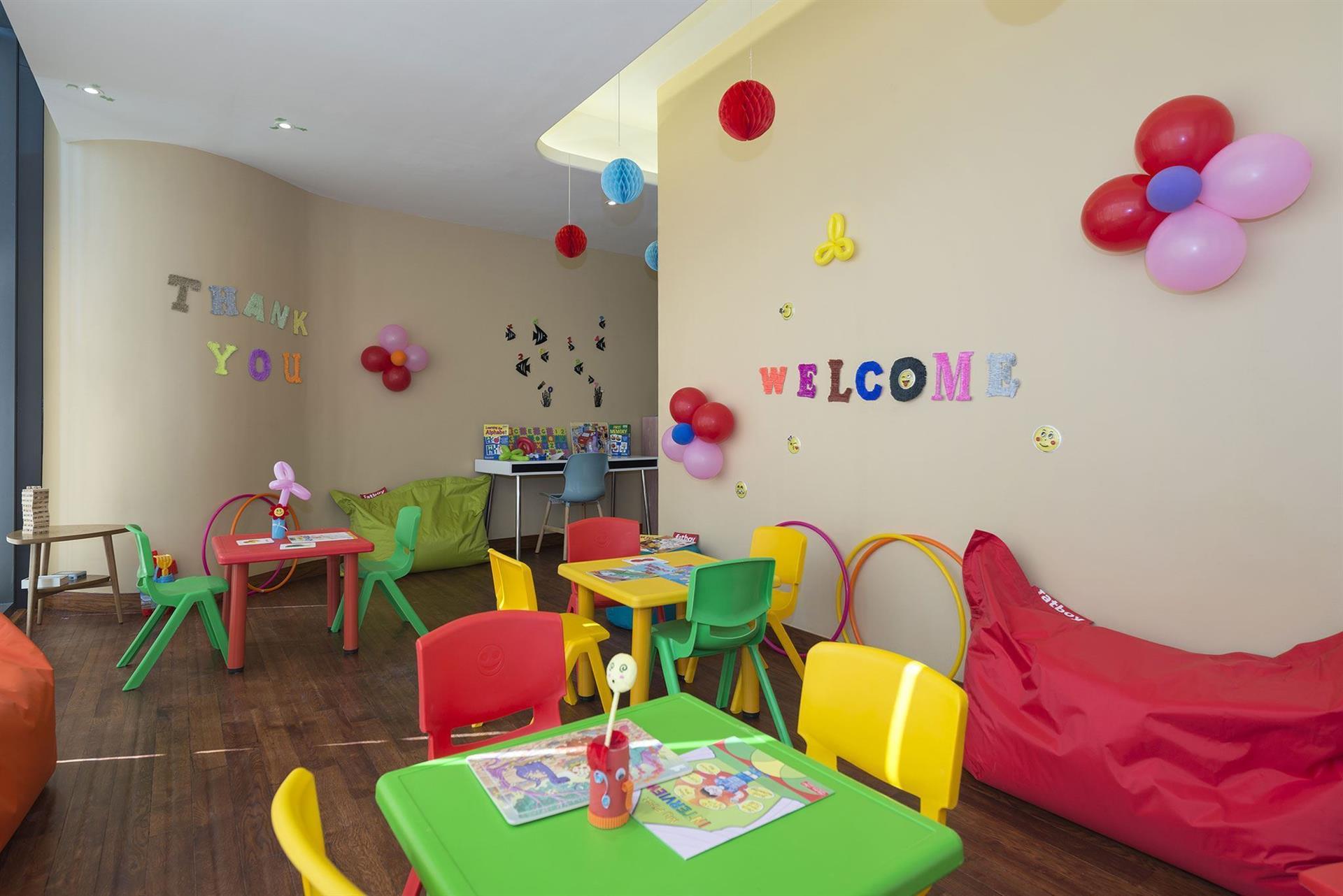 014 - The Retreat Palm Dubai MGallery by Sofitel.jpg