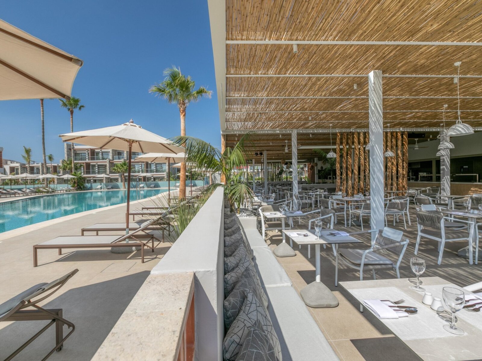 010 - Utopia Blu Hotel.jpg