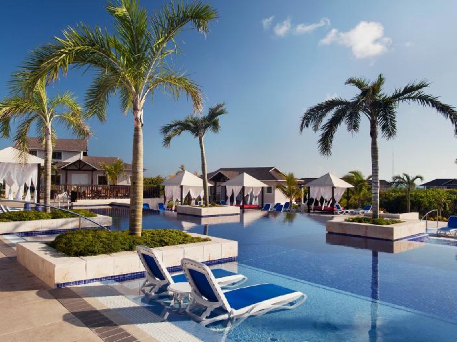 001 - Royalton Cayo Santa Maria.jpg