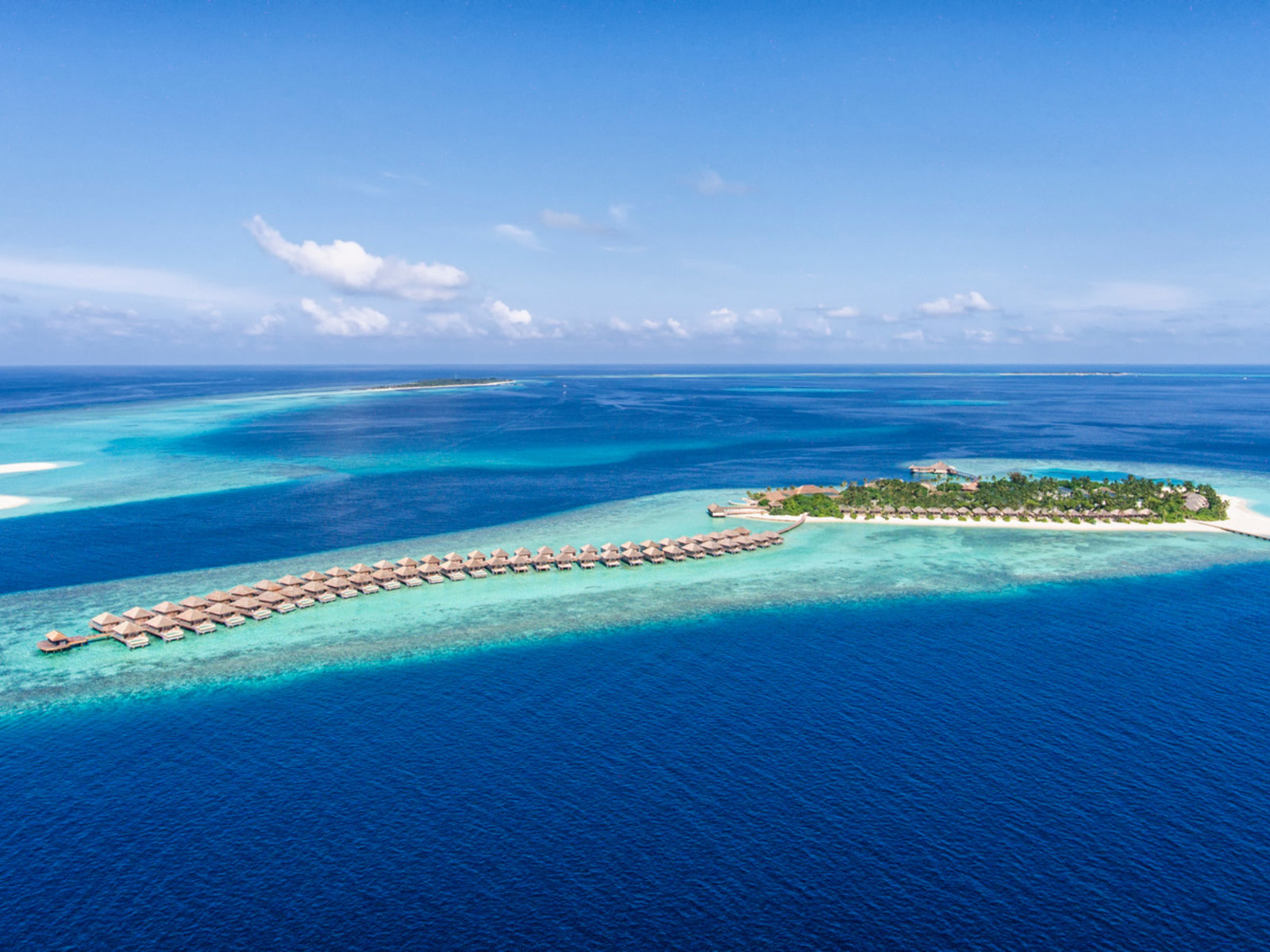 9150198 - Hurawalhi Island Resort Maldives.jpg