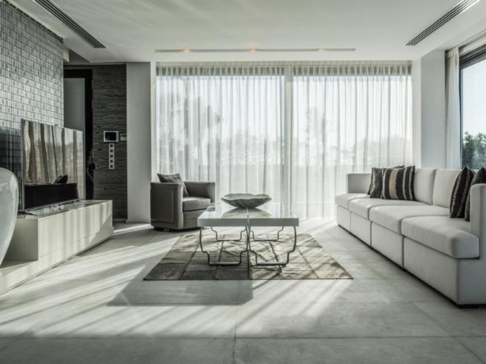 013 - Zaya Nurai Island.jpg