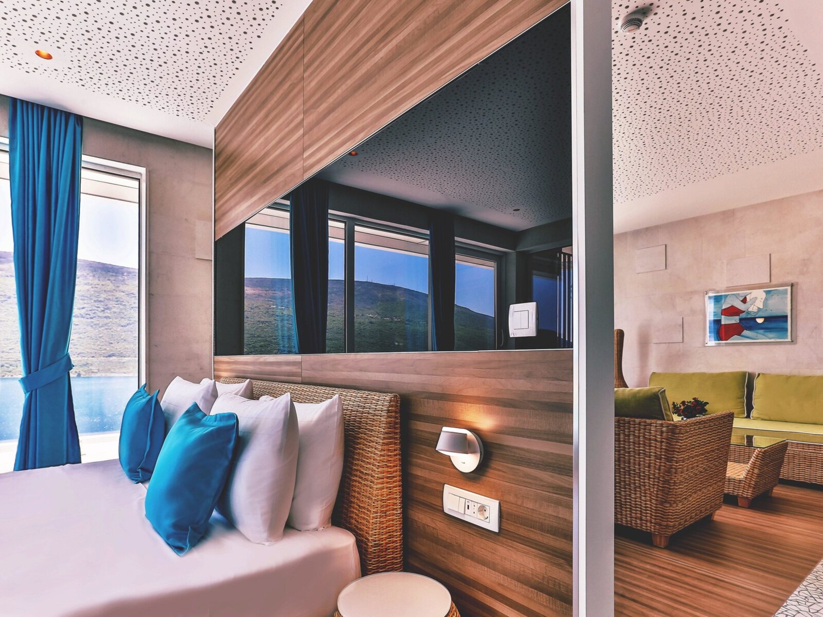 023 - Carine Hotel Kumbor .jpg