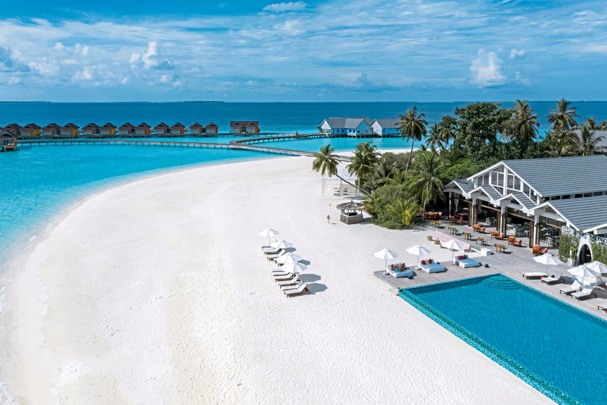 002 - The Standard, Huruvalhi Maldives.jpg