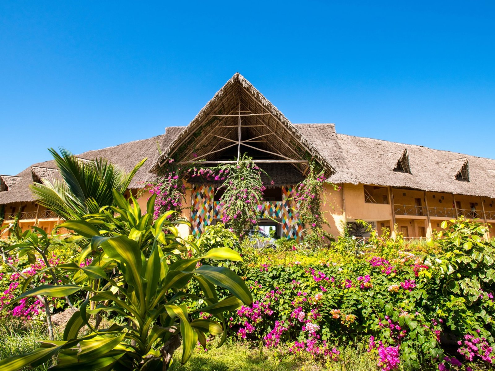 001 - Zanzibar Queen Hotel.jpg
